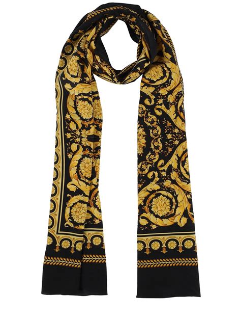 foulard soie tete versace|Versace .